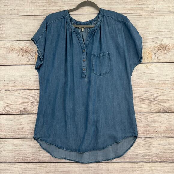 Hester & Orchard Tops - Hester & Orchard Chambray 1/4 Button Blouse Womens Medium Blue